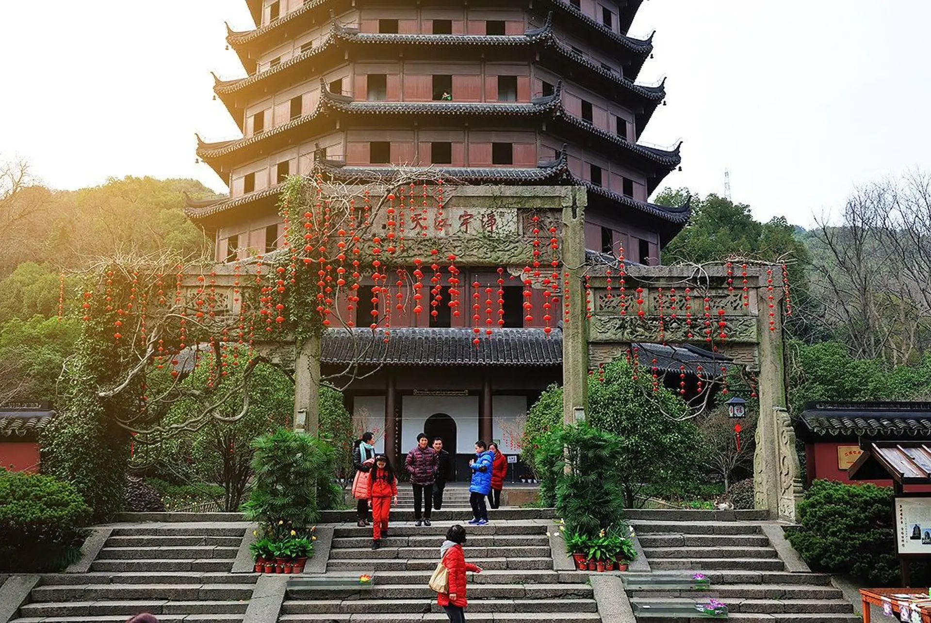 Tháp Lục Hòa Hàng Châu: 5 trải nghiệm không nên bỏ lỡ