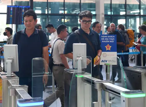 Hành khách Vietnam Airlines không gửi hành lý phải làm thủ tục bằng VNeID hoặc tại kiốt từ ngày 1/12