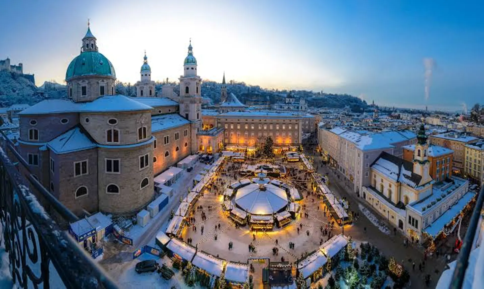 Salzburg Christmas Market 2026: Domplatz đẹp thế nào khi lên đèn?