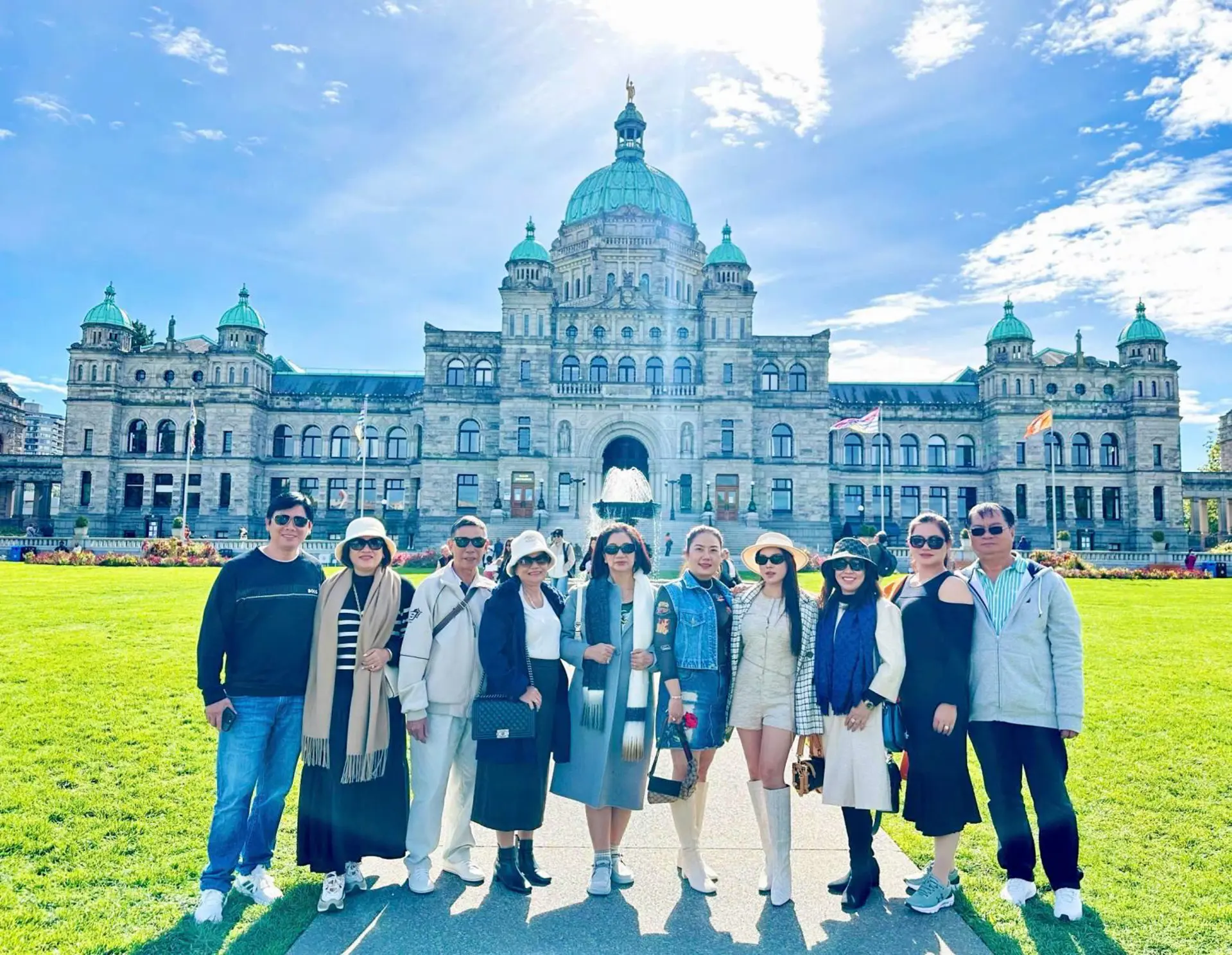 HÀNH TRÌNH LIÊN TUYẾN ĐÔNG TÂY CANADA