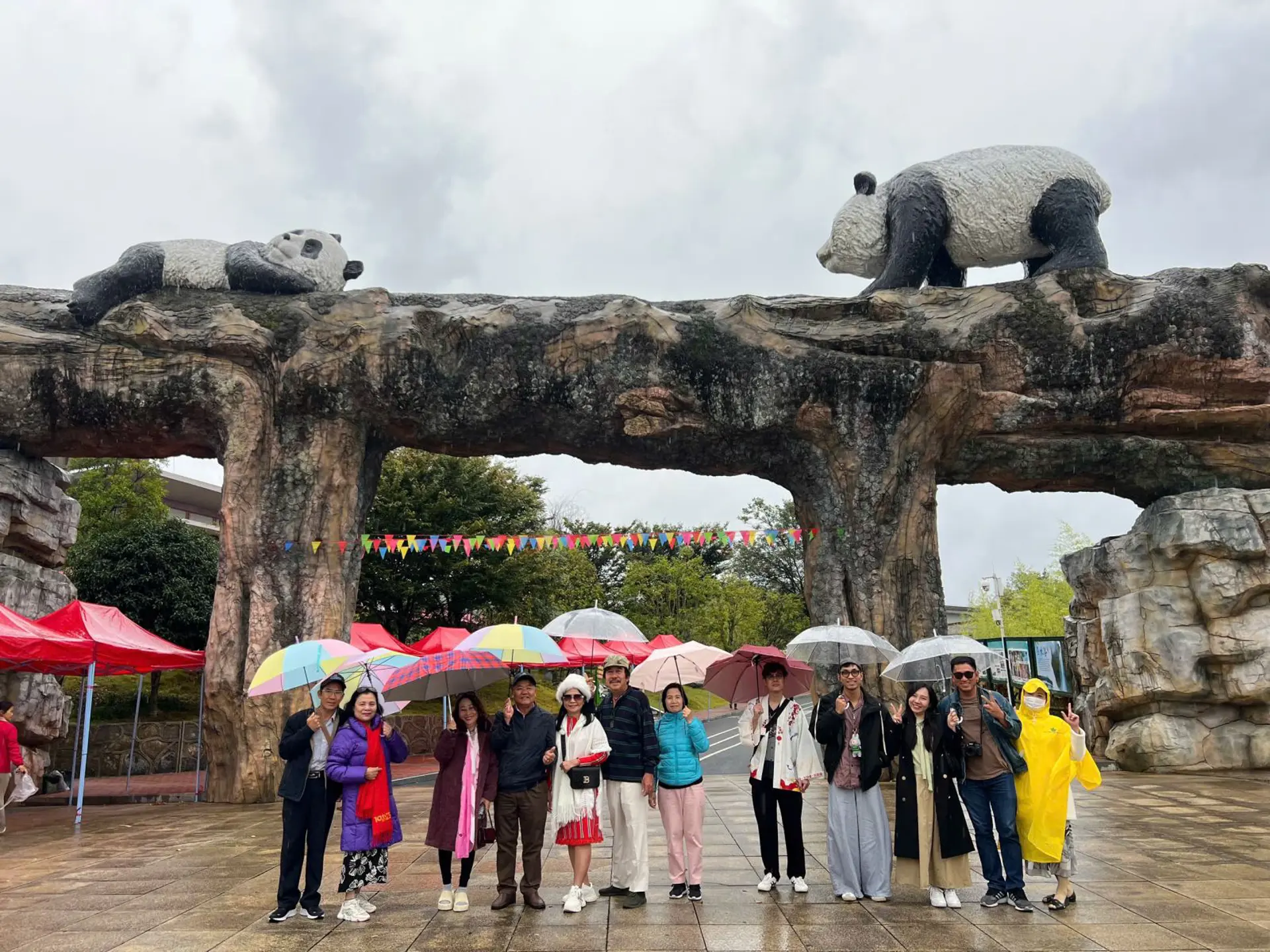 HÀNH TRÌNH TRƯƠNG GIA GIỚI- PHƯỢNG HOÀNG CỔ TRẤN 