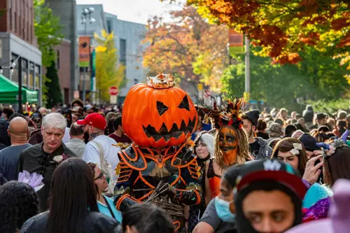 Halloween Salem Massachusetts – Khám Phá Thành Phố Phù Thủy Nước Mỹ Mùa Thu 
