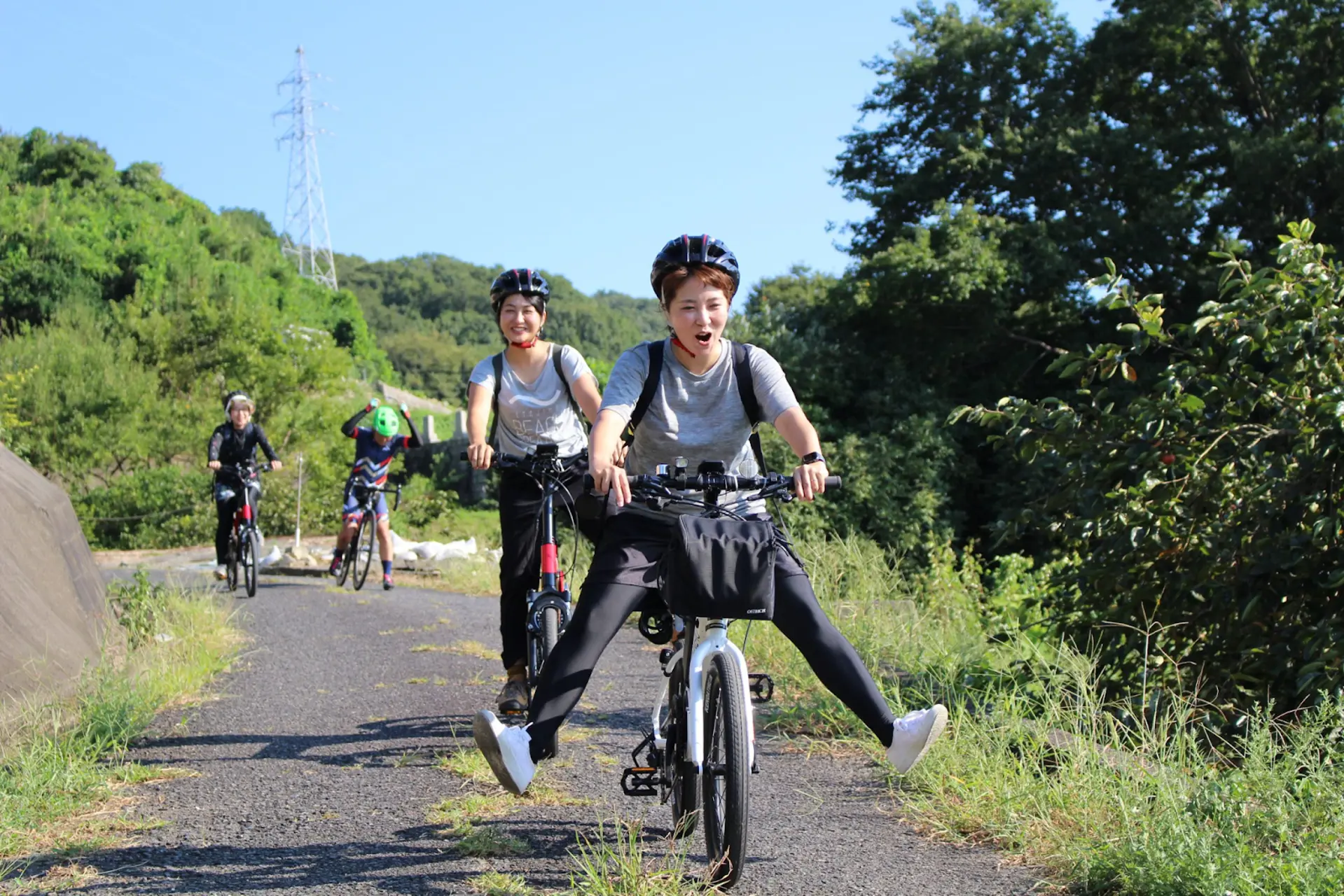 Trải Nghiệm Nhật Bản Mùa Thu 2025 | Đạp Xe Ngắm Lá Đỏ Trên Đảo Nghệ Thuật Naoshima