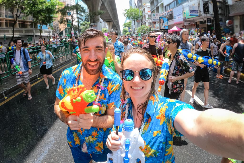 Tết Thái Lan Songkran – Lễ Hội Té Nước Rực Rỡ Và Sôi Động Nhất Năm 2025