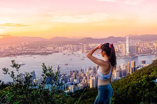 Núi Thái Bình Hong Kong: Ngắm Toàn Cảnh Thành Phố Từ Nơi Chạm Đến Mây Trời
