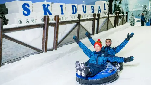 Ski Dubai trượt tuyết trong nhà – Trải nghiệm tuyết thật giữa sa mạc 2025
