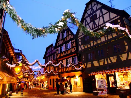 Lễ hội rượu vang Alsace mùa đông – Hương vị Pháp giữa tuyết trắng