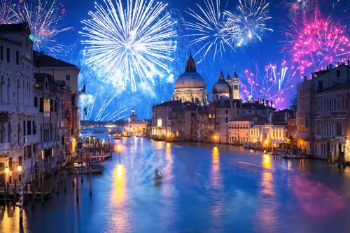 Venice năm mới 2026 - Trải nghiệm  đón Tết tại thành phố kênh đào nổi tiếng Châu Âu